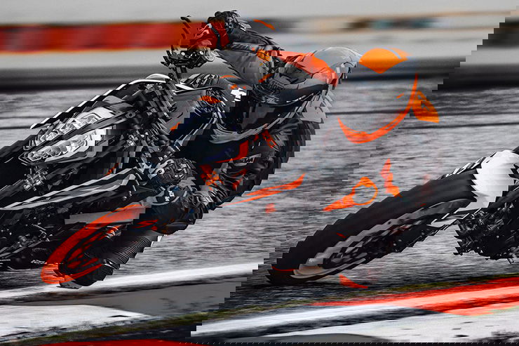 KTM 890 Duke R